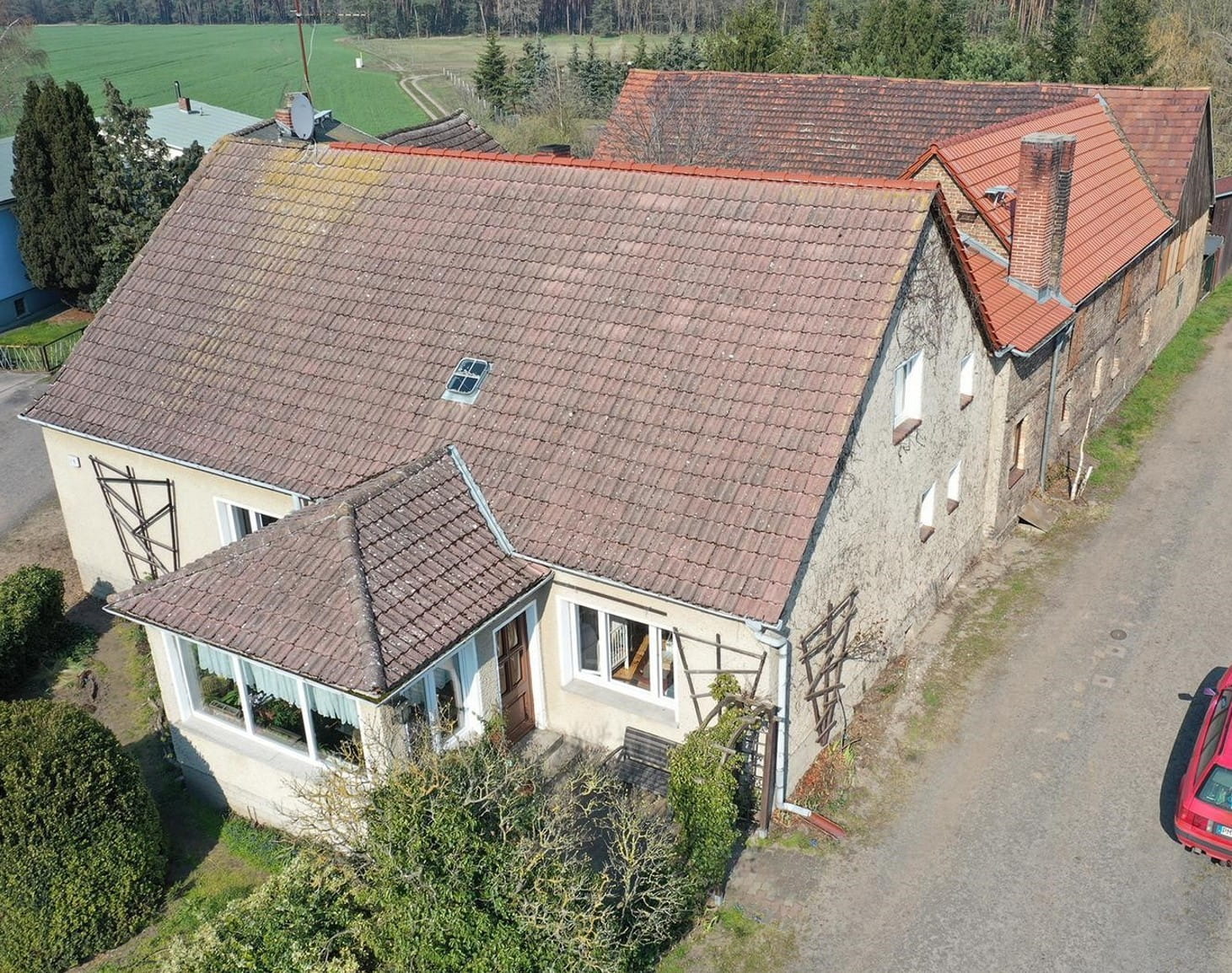 Haus und Grundstück bis etwa 2017 Haus und Grundstück bis etwa 2017